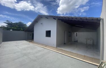Casa de esquina no Residencial Adriana Parque