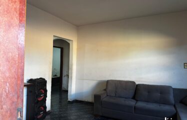 Casa de 2QTS Avenida Raimundo Carlos Costa E Silva, Res. América.